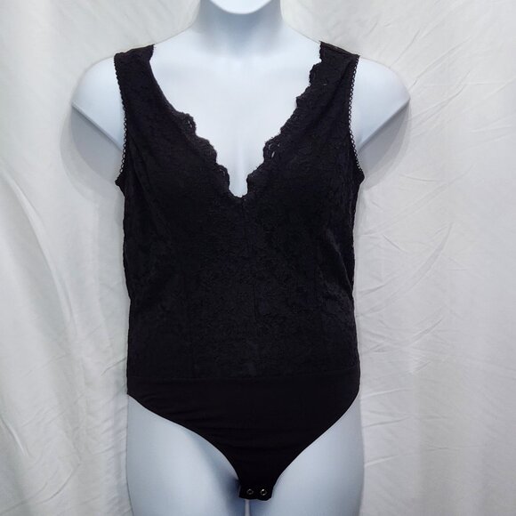 Express Lace Overlay Tank Bodysuit Womens Large Black Top Stretch Layering EE09X - Picture 1 of 6